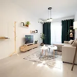 Cozy Near Tia! - Self Check-in - Free Wifi - Netflix *