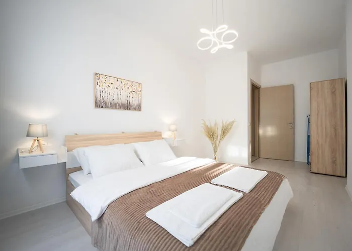 Cozy Near Tia! - Self Check-in - Free Wifi - Netflix *