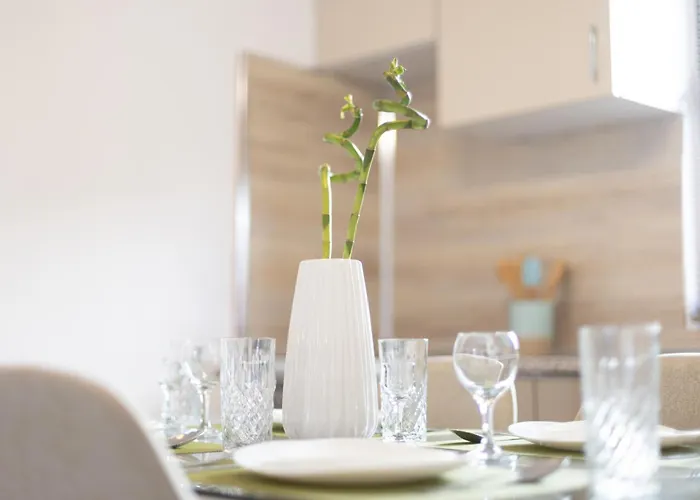 Cozy Near Tia! - Self Check-in - Free Wifi - Netflix Apartment *