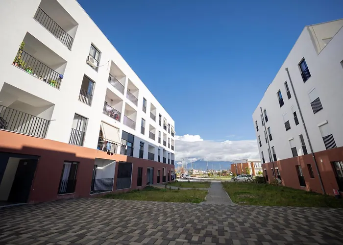 Cozy Near Tia! - Self Check-in - Free Wifi - Netflix